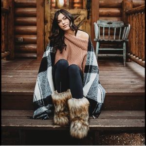 Bearpaw Sasha faux fur boots 8